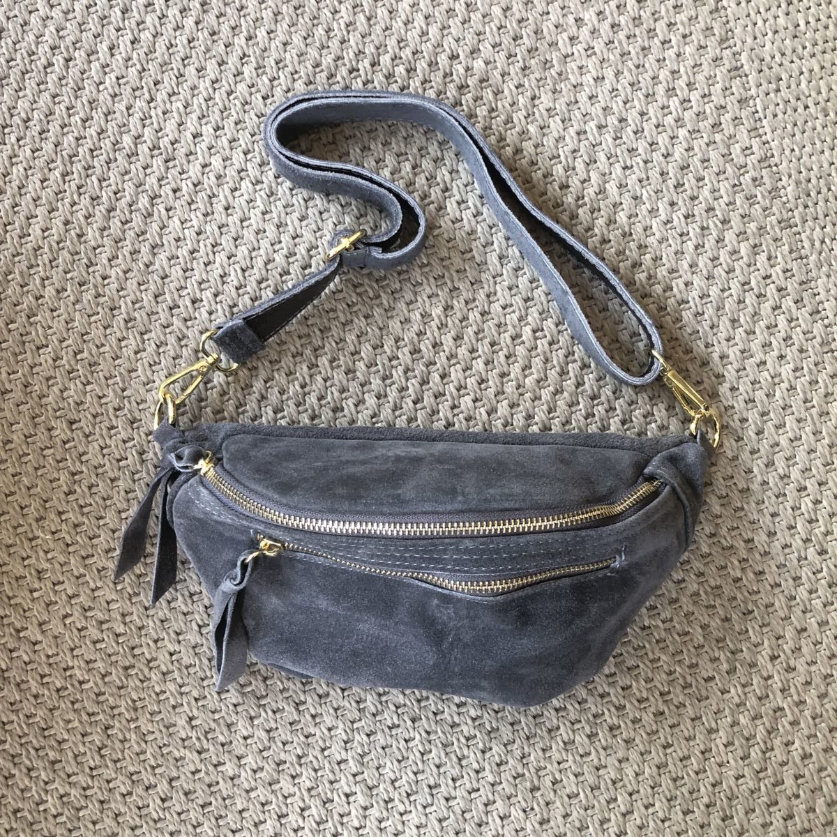 Sac banane cuir gris By Destele