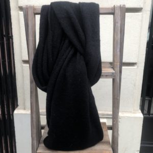 Echarpe noire alpaga