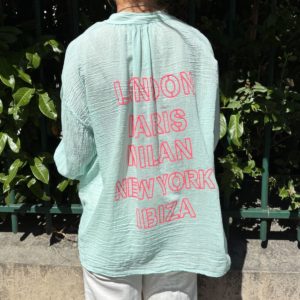 Chemise « Villes iconiques » vert d’eau