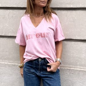 Tee-shirt en V « Amour » rose pailleté