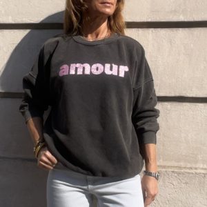 Sweat "amour" noir délavé et rose pailleté