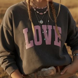 Sweat "LOVE" noir délavé et rose pailleté