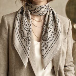 Foulard carré imprimé sable